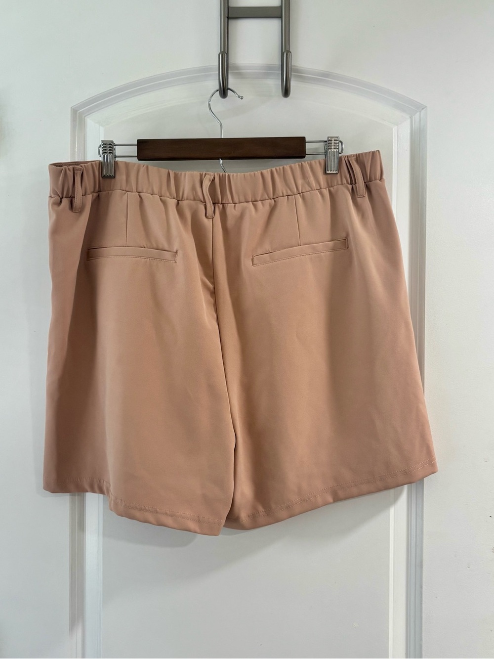 32 Degrees High-Waist Pleated Shorts in Blush Pink - Picture 7 of 10